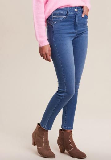 Короткие джинсы