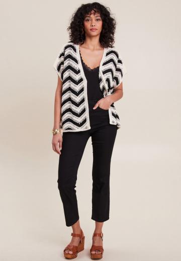 Короткие джинсы