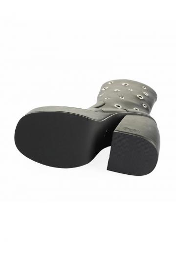 Сапожки на танкетке