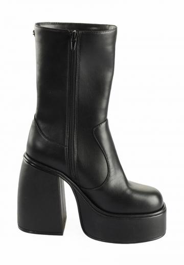 Сапожки на танкетке