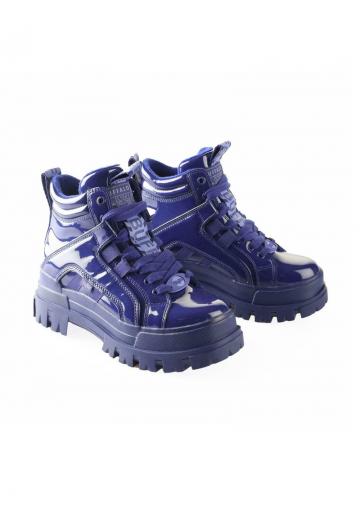 Ботинки на шнуровке