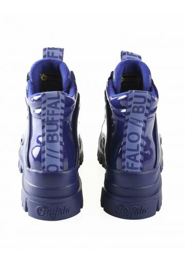 Ботинки на шнуровке