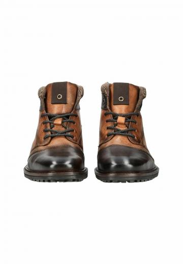 Ботинки на шнуровке