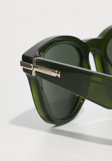 Солнечные очки