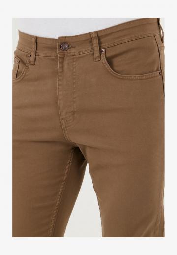 Узкие джинсы