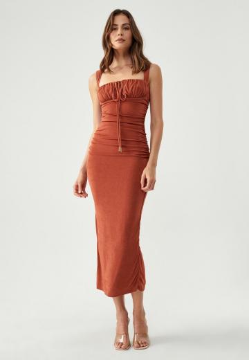 Платье футляр