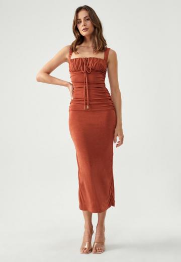 Платье футляр