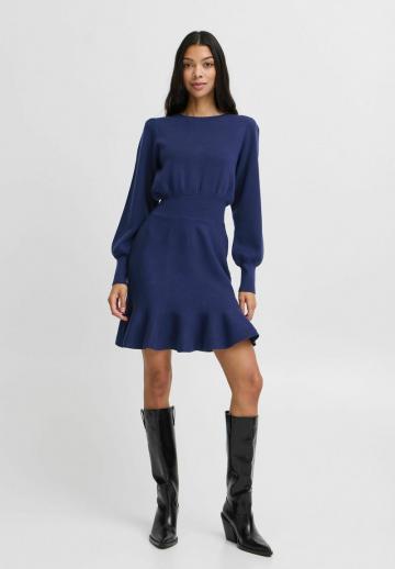 Вязаное платье