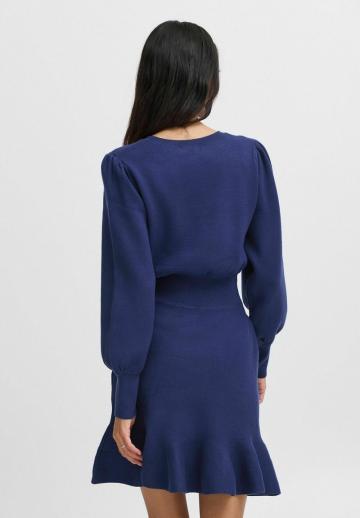 Вязаное платье