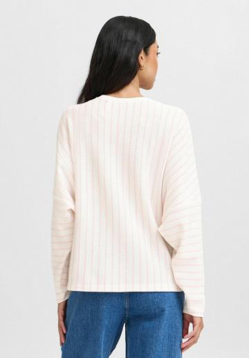 Пуловер с вырезом V