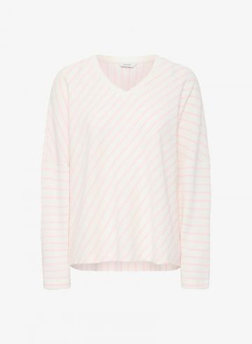 Пуловер с вырезом V