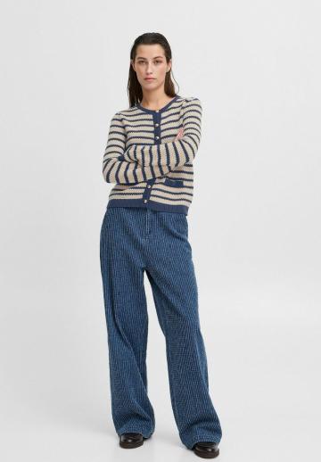 Вязаная кофта