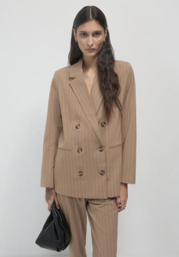 Длинный блейзер