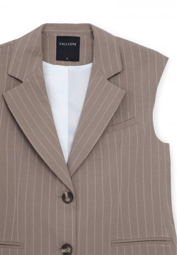 Длинный жилет