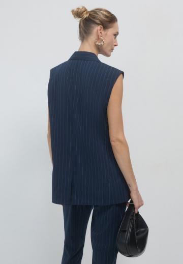 Длинный жилет