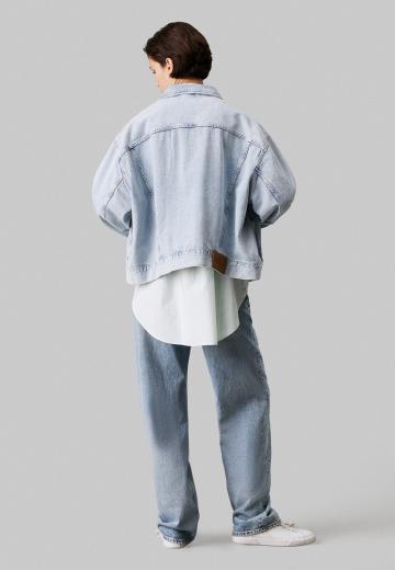 Джинсовая куртка