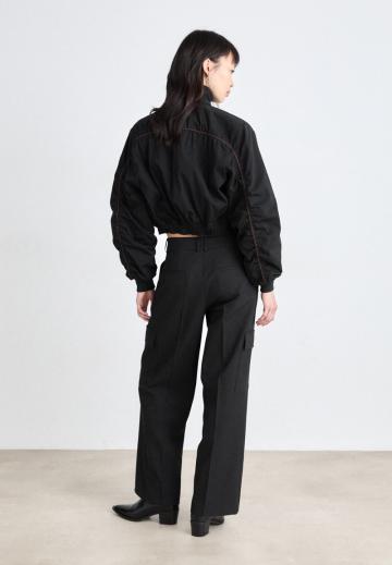 Брюки с накладными карманами