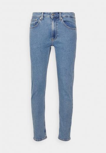 Узкие джинсы