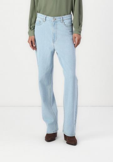 Свободные джинсы
