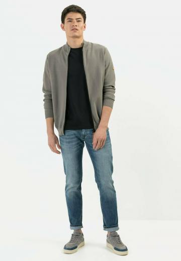 Узкие джинсы