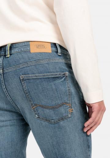 Узкие джинсы