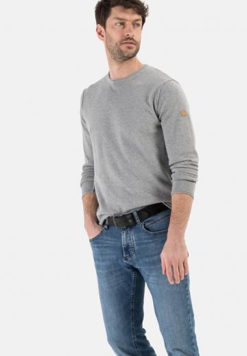 Узкие джинсы