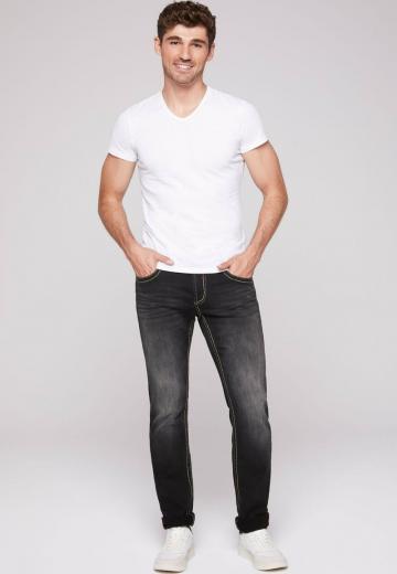 Узкие джинсы