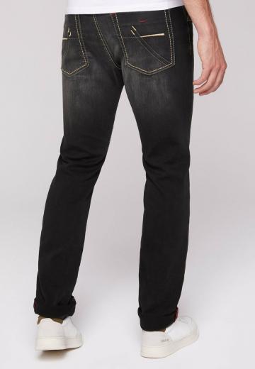 Узкие джинсы