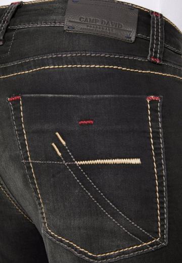 Узкие джинсы