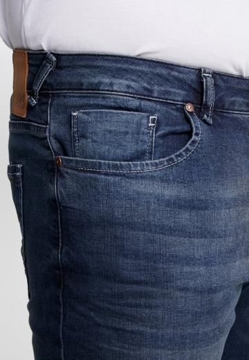 Узкие джинсы