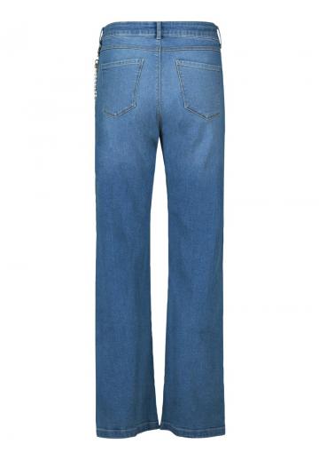 Прямые джинсы