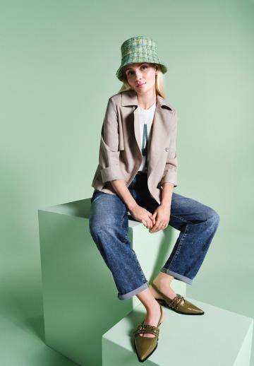 Прямые джинсы