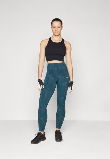 Спортивный топ