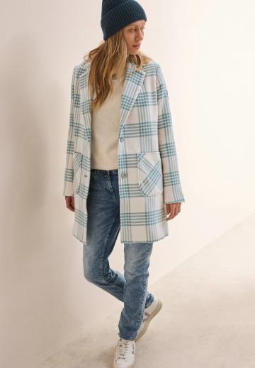 Короткое пальто