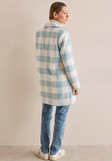 Короткое пальто