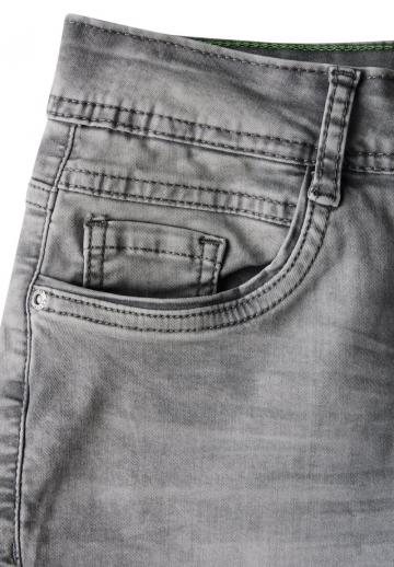 Короткие джинсы