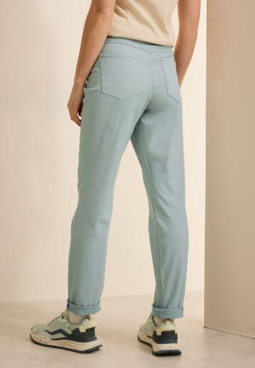 Узкие джинсы