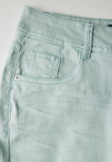 Узкие джинсы