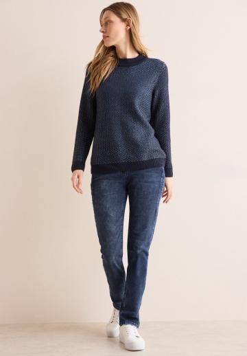 Прямые джинсы