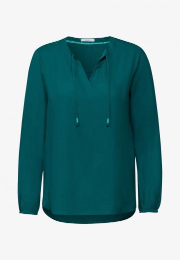 Атласная блузка