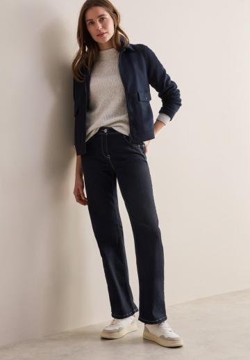 Прямые джинсы