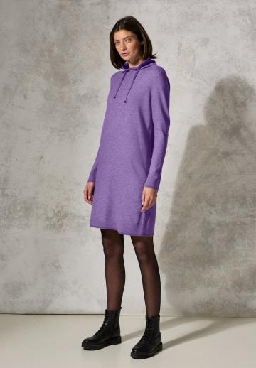 Вязаное платье