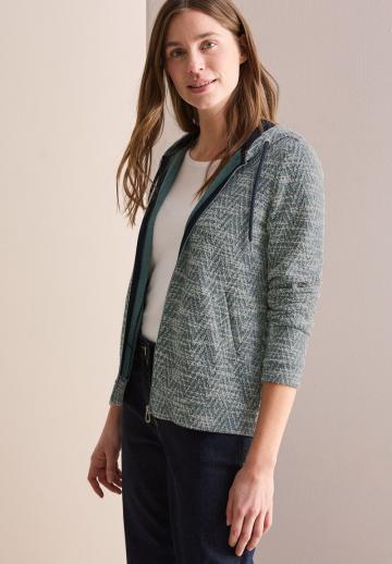Вязаная кофта