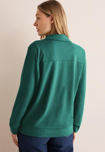 Куртка с накладнымит карманами