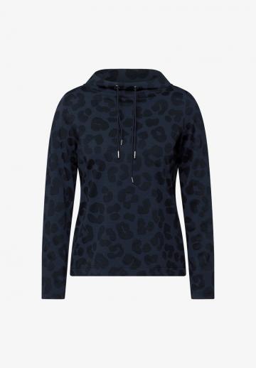 Пуловер с капюшоном