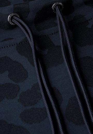 Пуловер с капюшоном