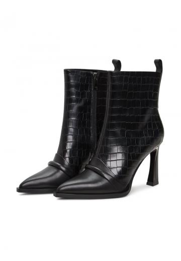 Полусапожки на высоком каблуке