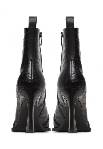 Полусапожки на высоком каблуке