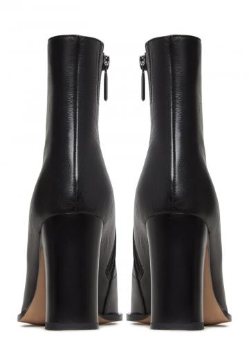 Полусапожки на высоком каблуке