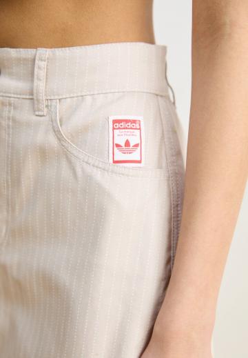 Юбка с накладными карманами